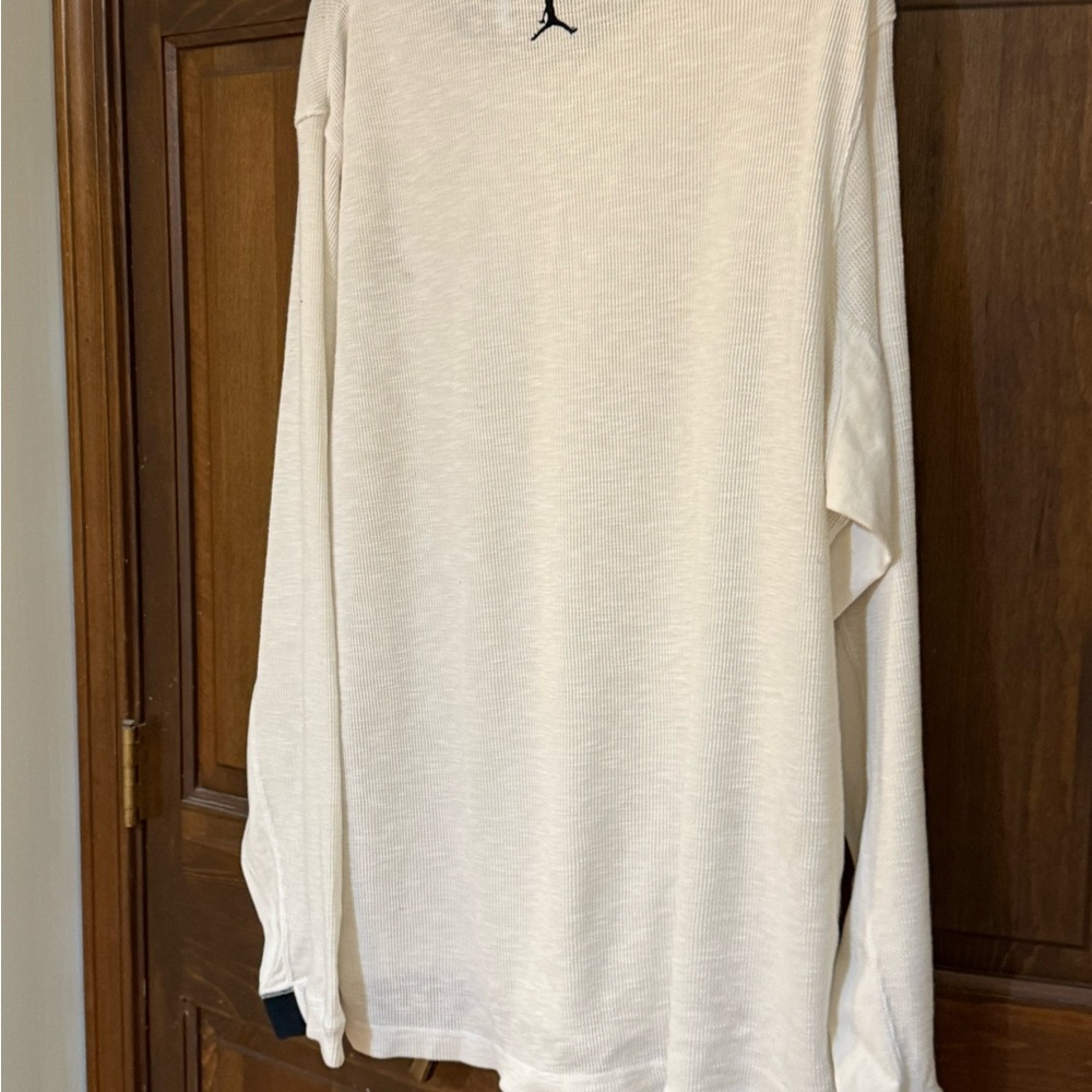 Jordan Men's thermal White Long Sleeve Tee - Picture 4 of 7